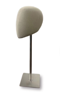 Perückenständer / Halter Kopf aus Kunststoff, Ständer aus Metall von Gisela Mayer