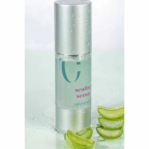 Calligraphy Cut Sealing Serum Flasche