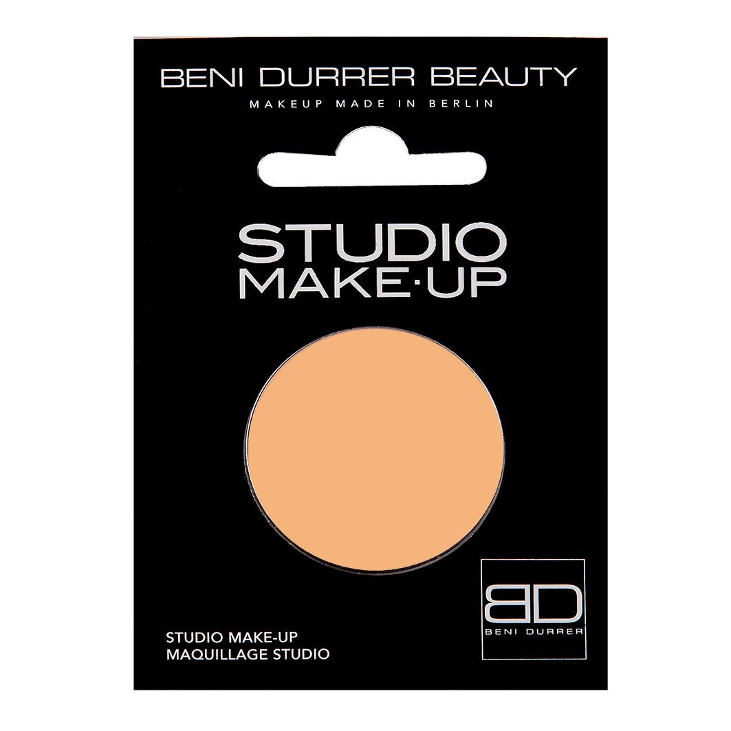 REFILL Studio Make-up Nr 06 Make-up Beni Durrer 